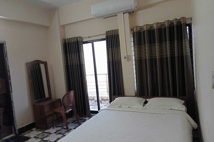 Room 7 of 40