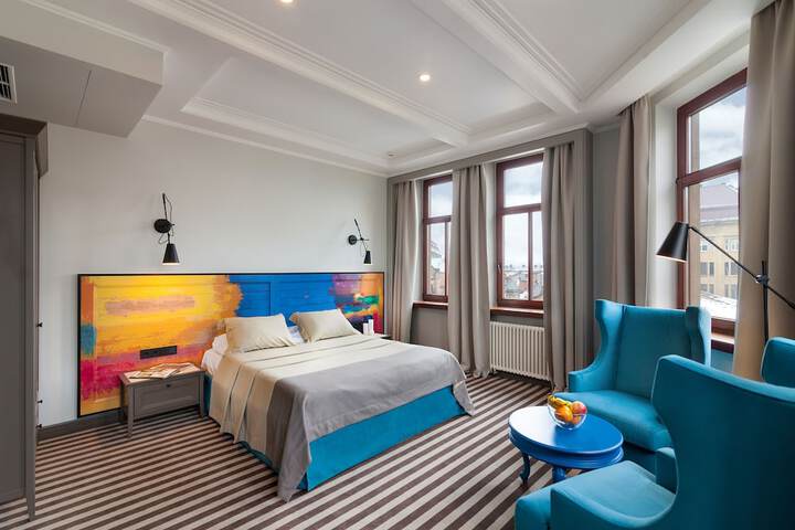 Room 18 of 52