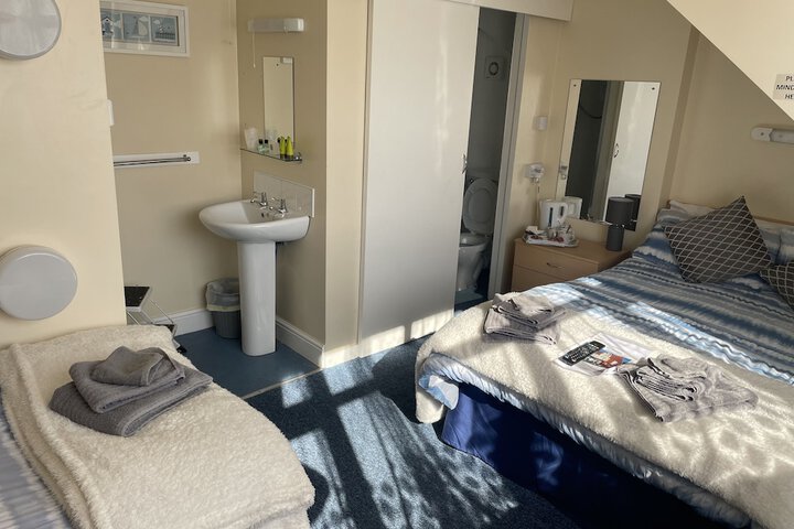 Room 9 of 85