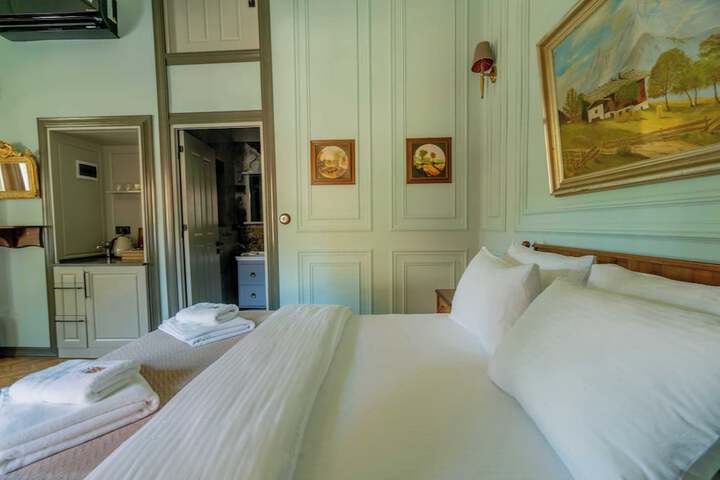 Room 95 of 154