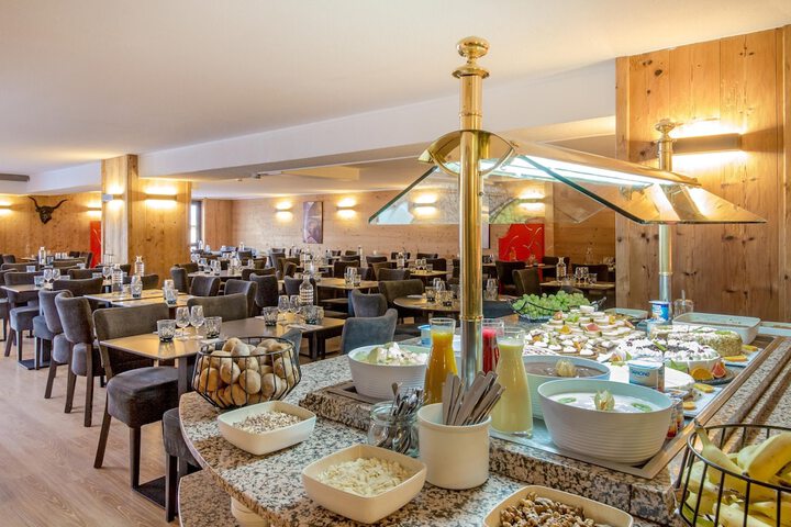 Dining 92 of 129