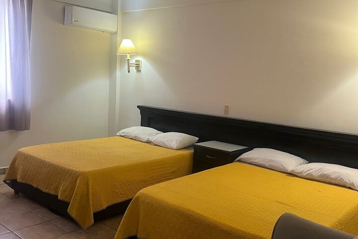 Room 5 of 11