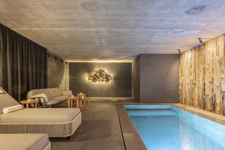 Pool 42 of 80