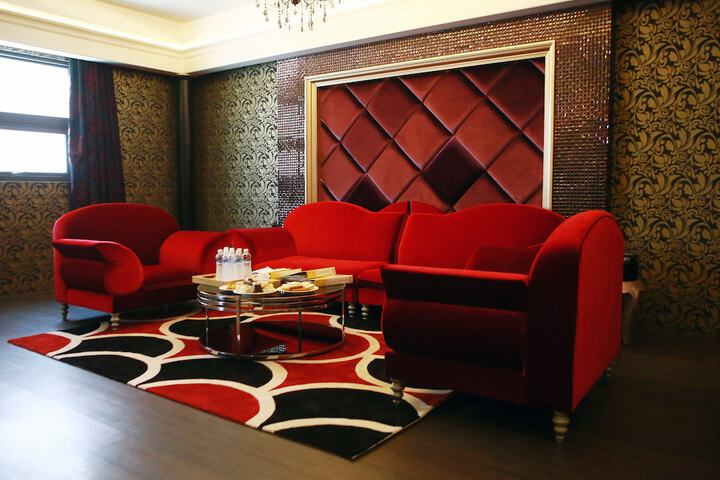 Room 50 of 78