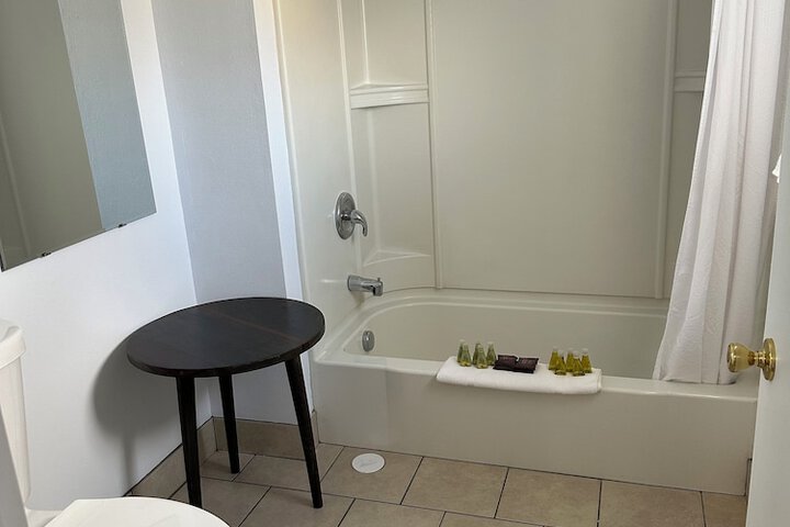 Room 52 of 62