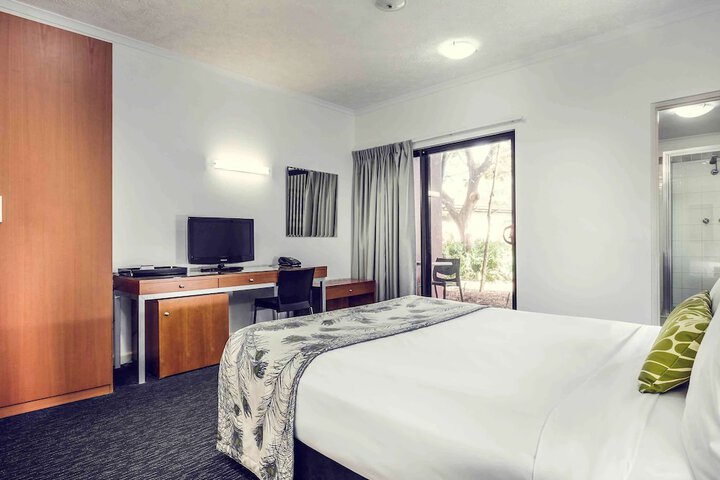 Room 11 of 83