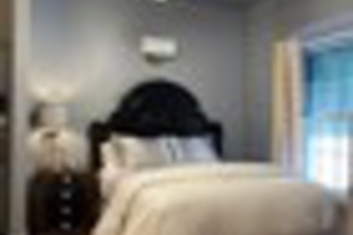 Room 26 of 117