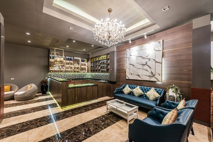 Hotel Lobby