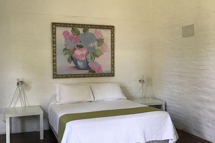 Room 28 of 65