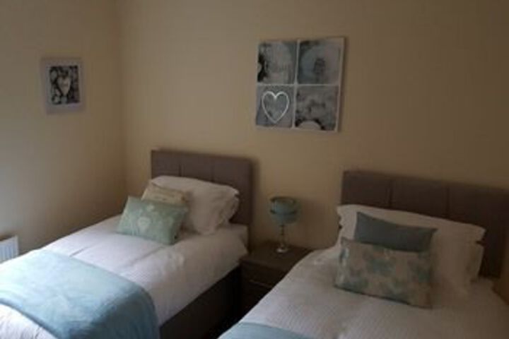 Room 13 of 27