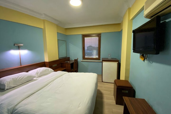 Room 19 of 37