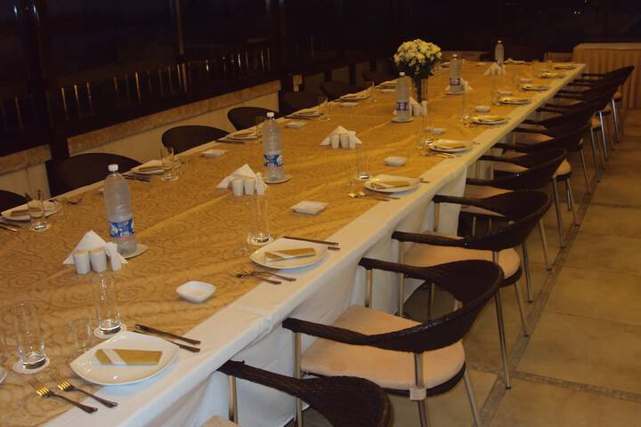 Dining 44 of 81