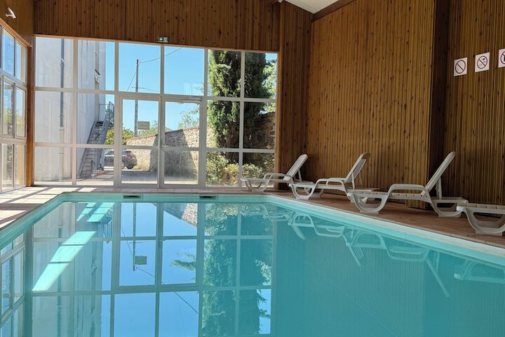 Pool 17 of 48