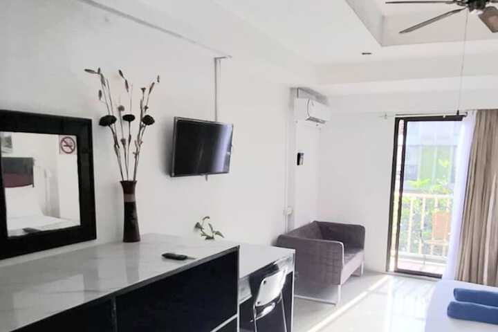 Room 27 of 111