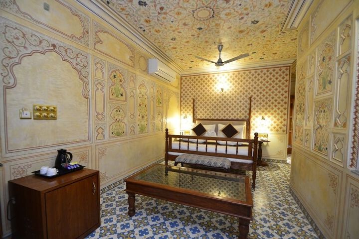 Room 6 of 59
