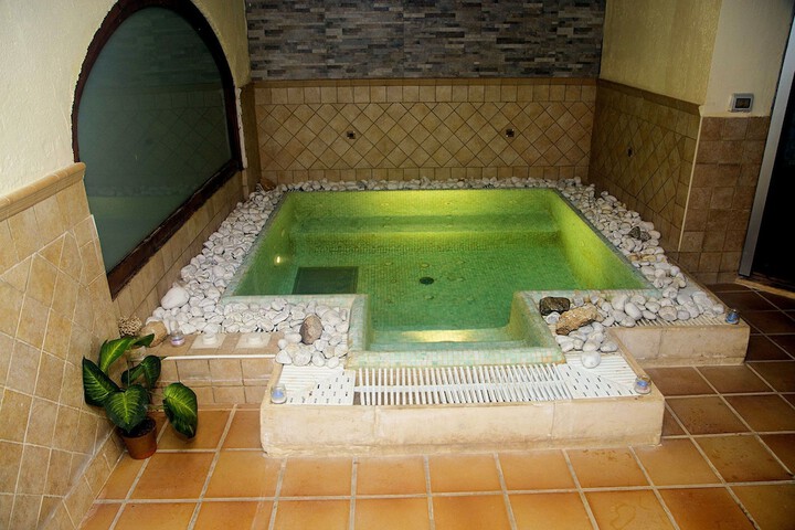 Spa 13 of 26