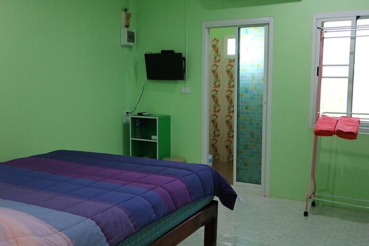 Room 17 of 96