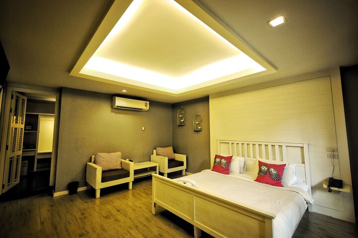 Room 5 of 69