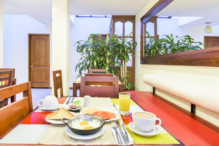 Breakfast area