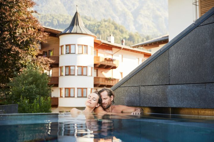 Pools & Facilities