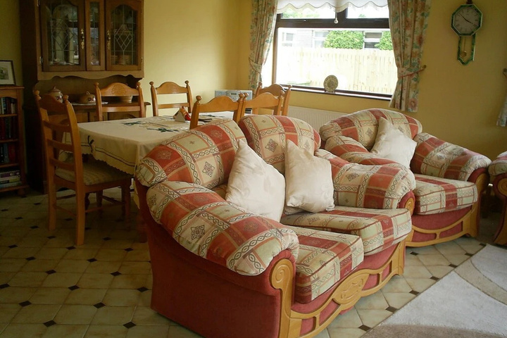 Room 4 of 17