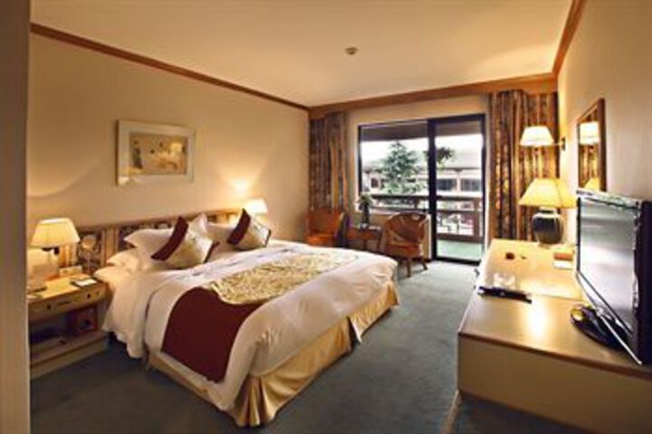 Room 16 of 28