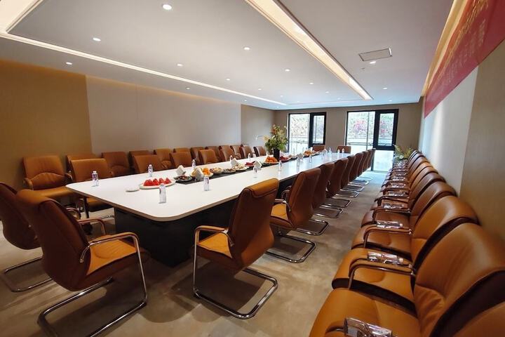 Meeting 105 of 163