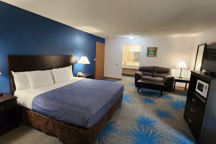Room 18 of 80