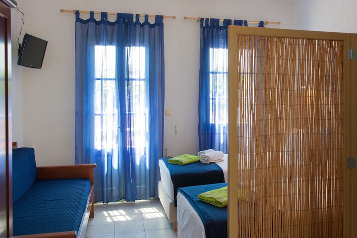 Room 108 of 195