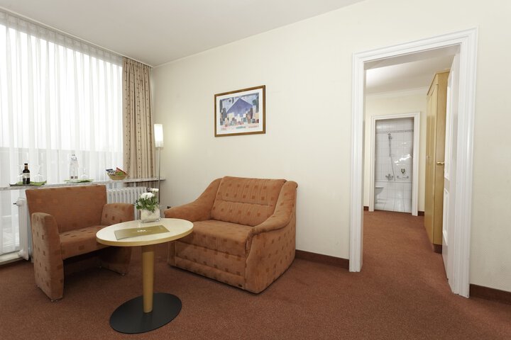 Room 7 of 43