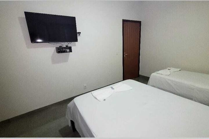 Room 4 of 20