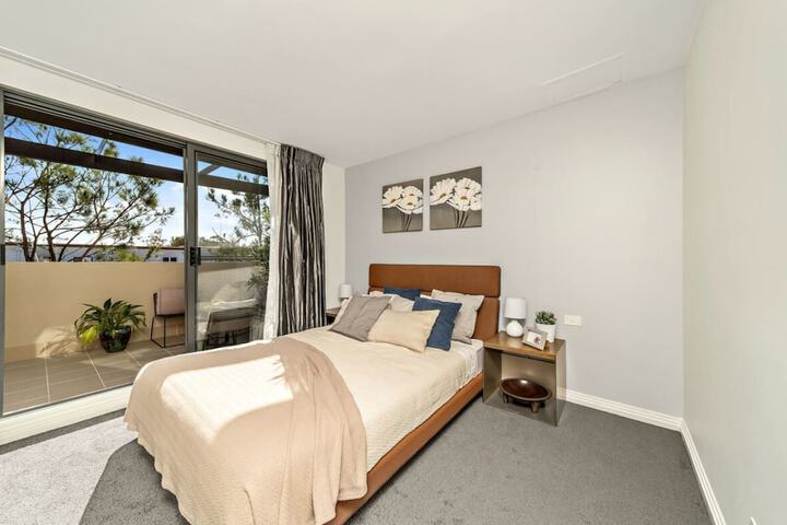 Room 10 of 84