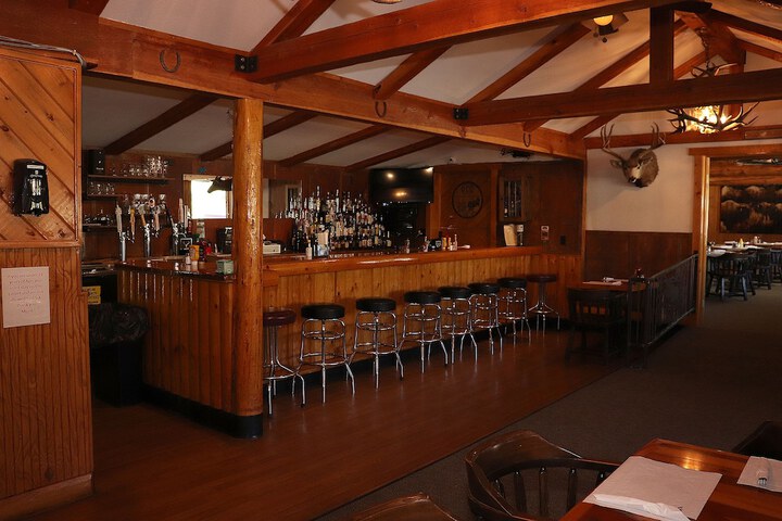 Lounge 59 of 81