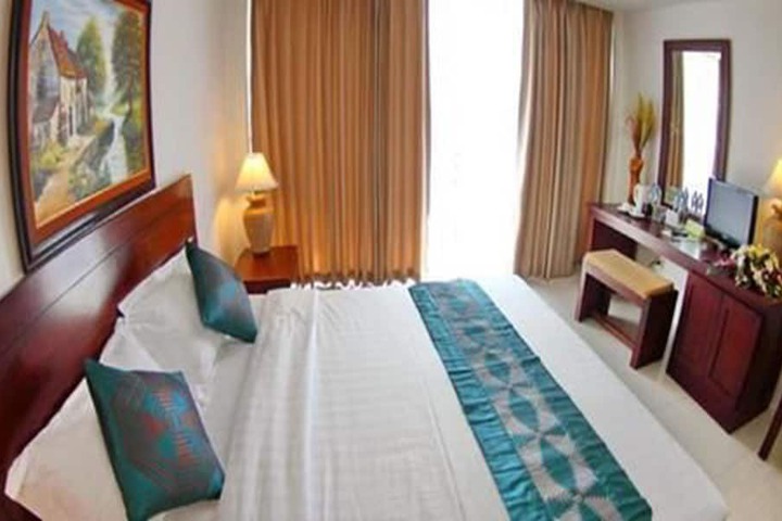 Room 9 of 44