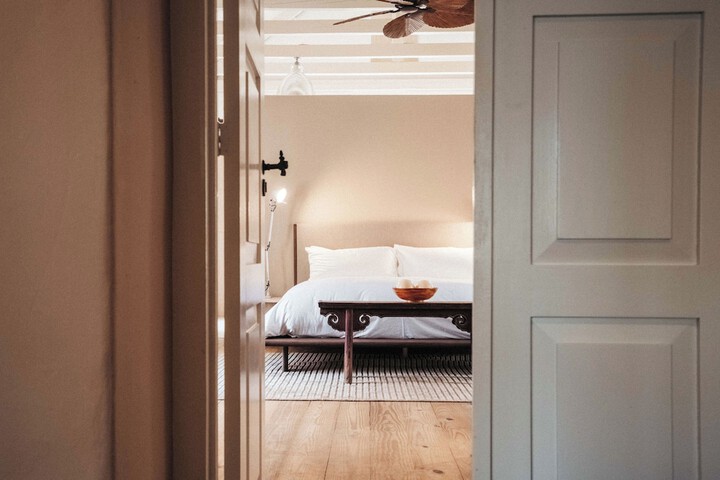 Room 8 of 79