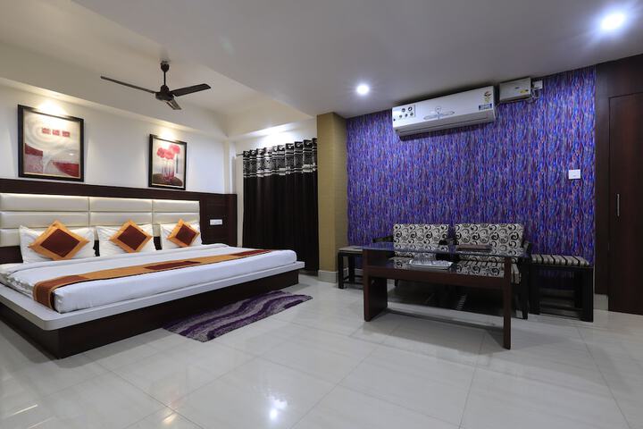 Room 3 of 20
