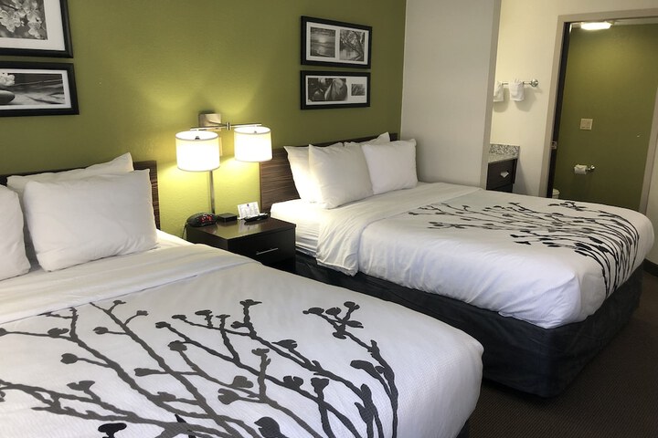 Room 8 of 50