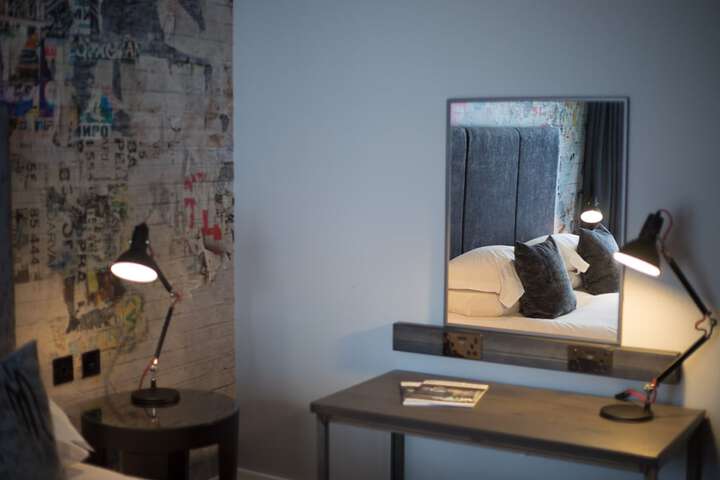 Room 12 of 60