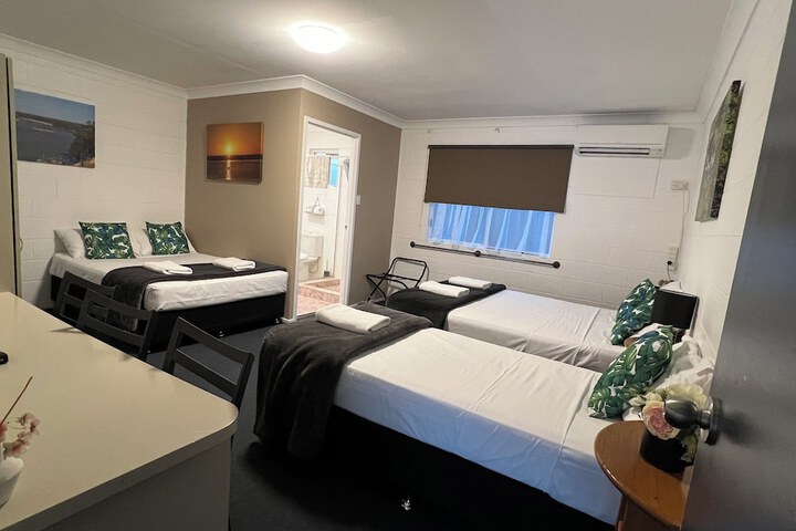 Room 9 of 23
