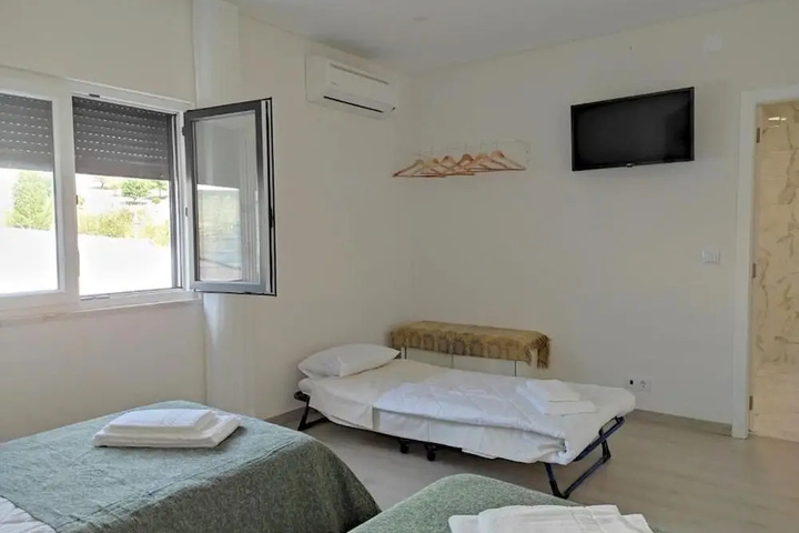 Room 4 of 21