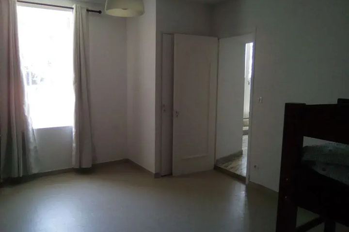 Room 2 of 11