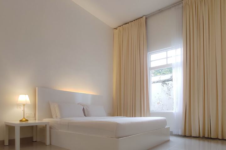 Room 15 of 36