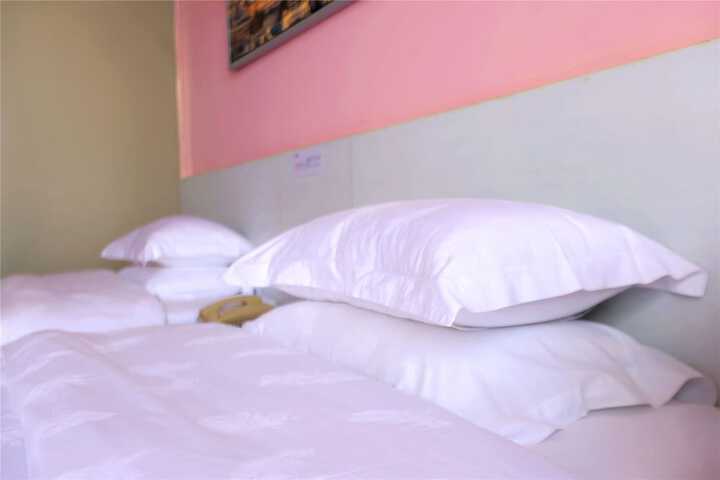 Room 5 of 43