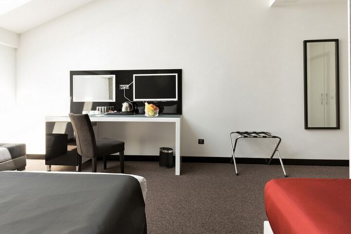 Room 162 of 267