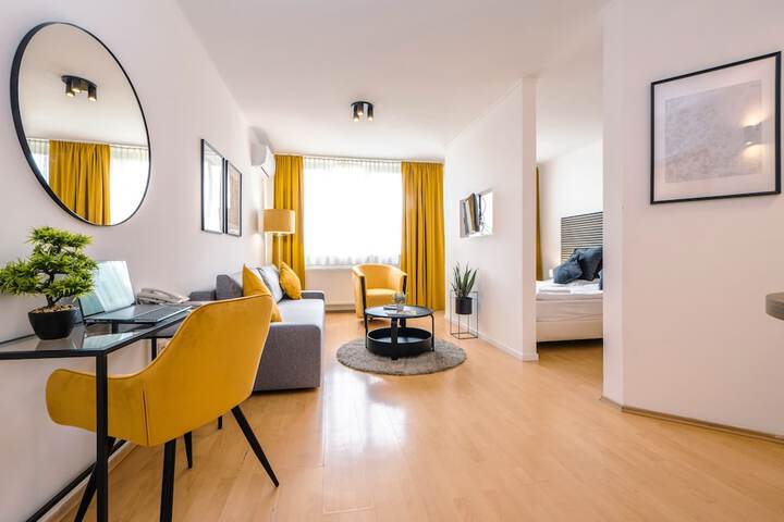 Room 8 of 36