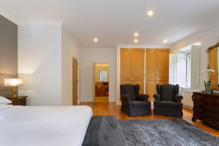 Room 8 of 47