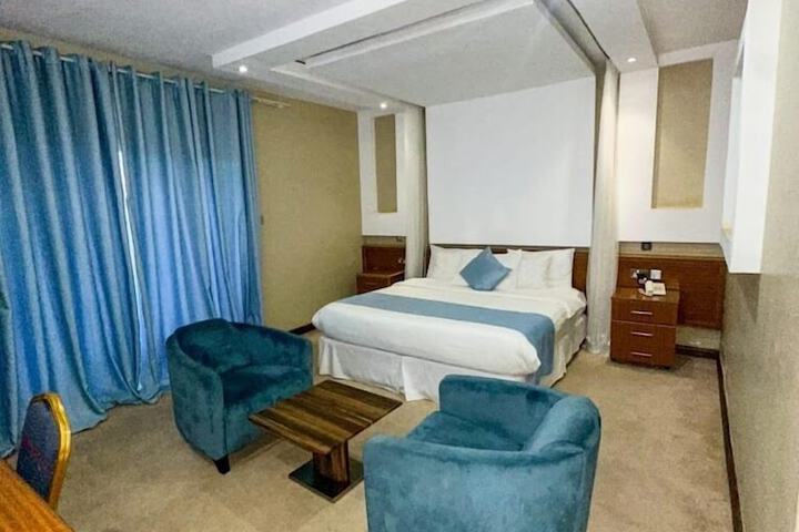 Room 4 of 55
