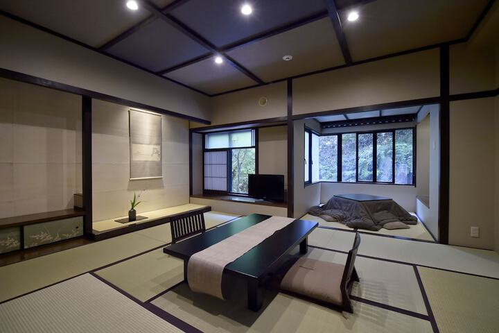 Room 15 of 245