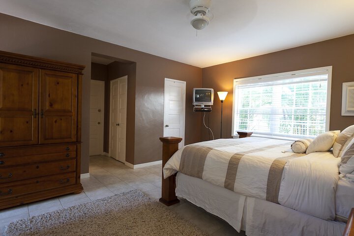 Room 43 of 141