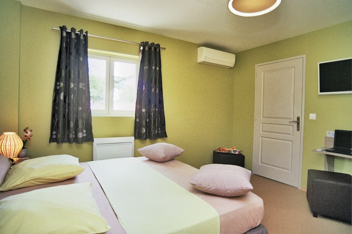 Room 8 of 32
